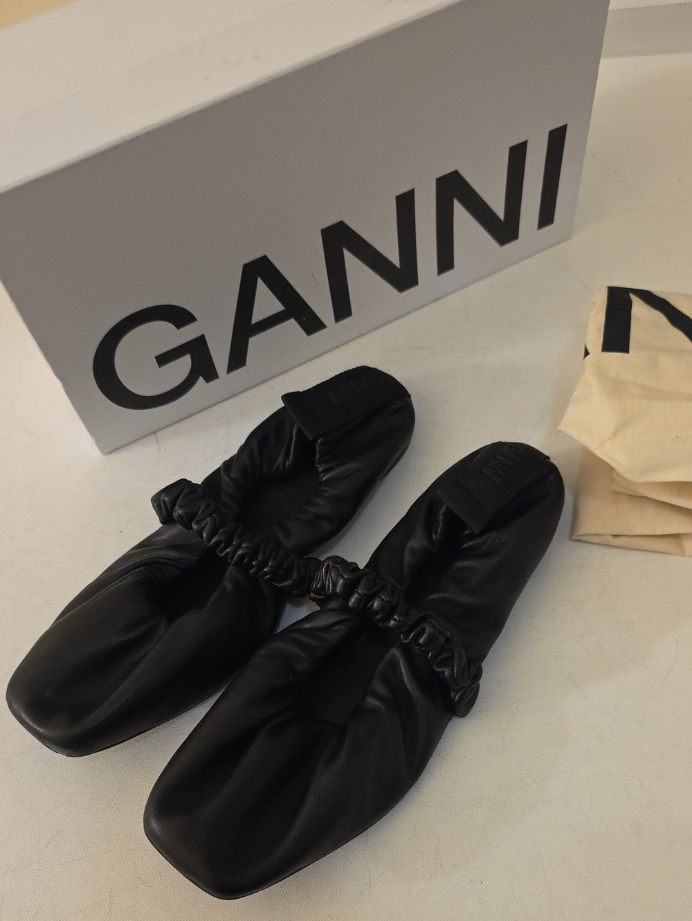 RARE Ganni Black Ruched Leather Ballet Flats Foldable Box + Dustbag Size 38 US 7